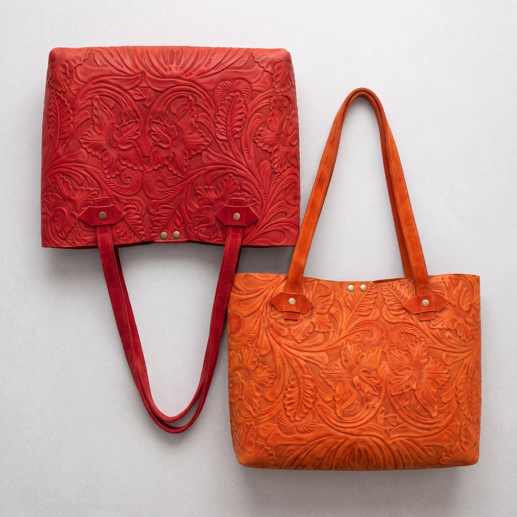 Bolsa Tote de Piel Gamuza — Grabado Floral – Tonos Vibrantes